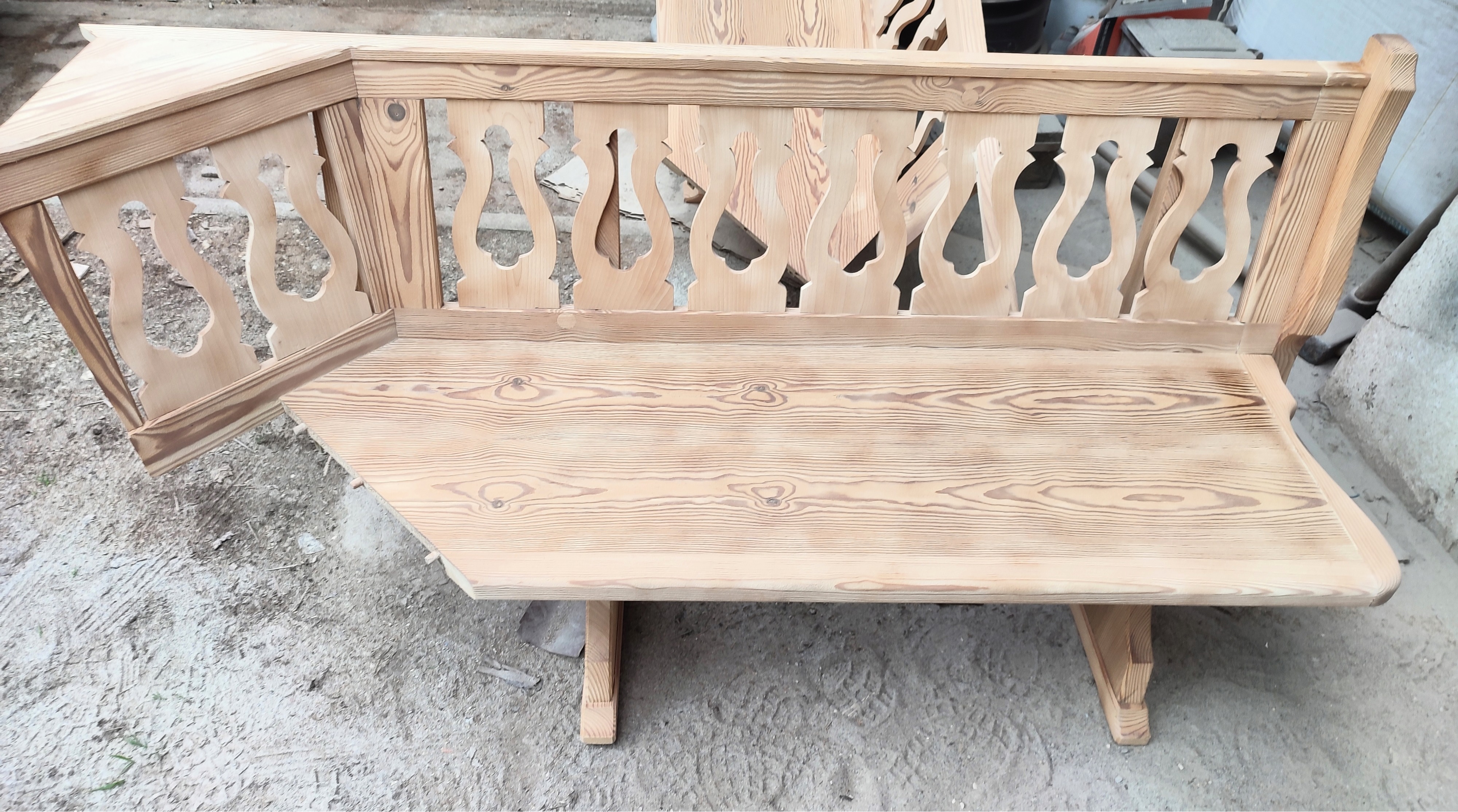 Speskana kotna kuhinjska klop.